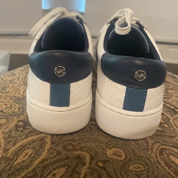 Micheal kors sneakers - Picture 3 of 10